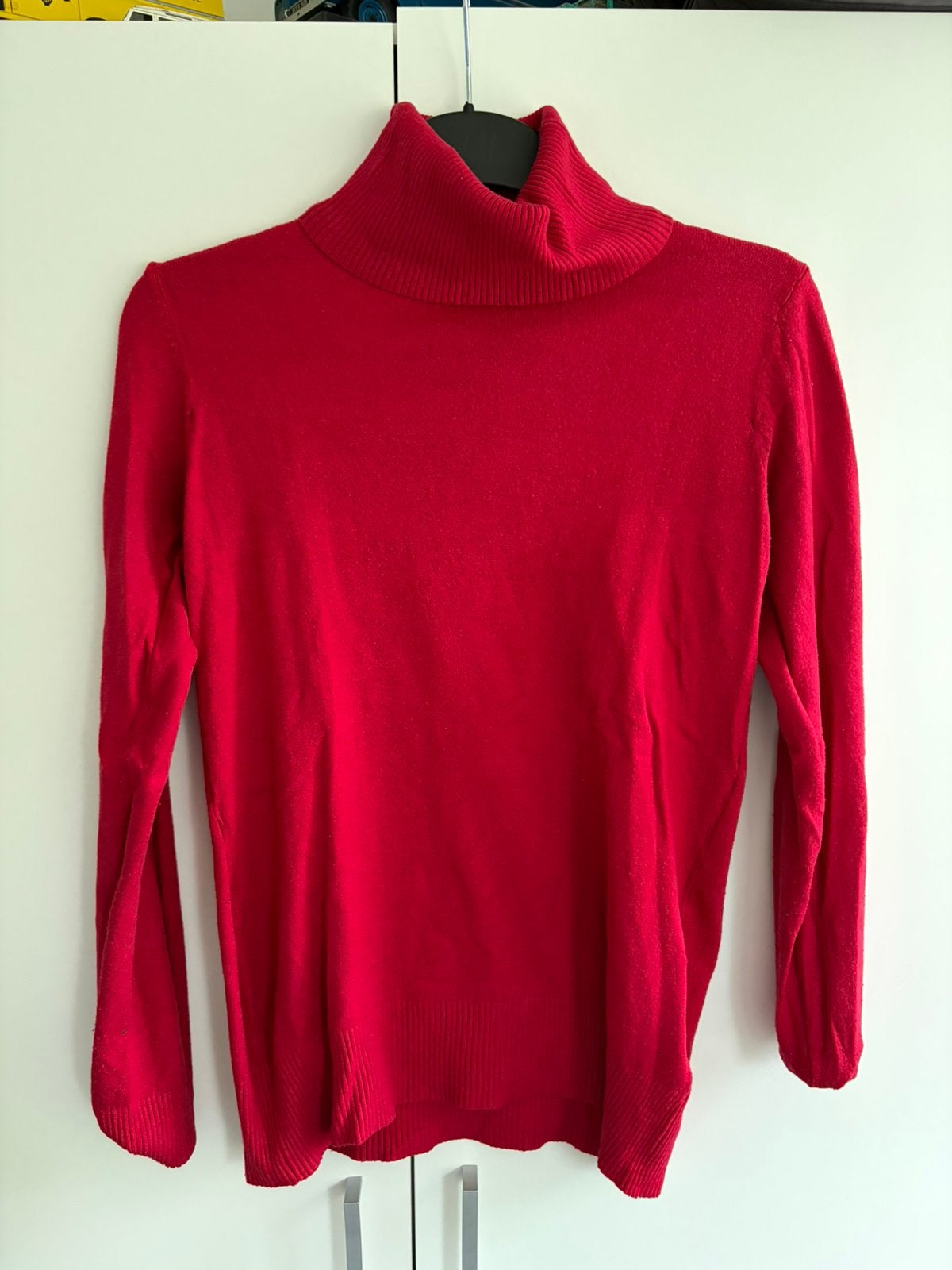 Rode coltrui, Verzenden, Gedragen, Maat 38/40 (M), Rood