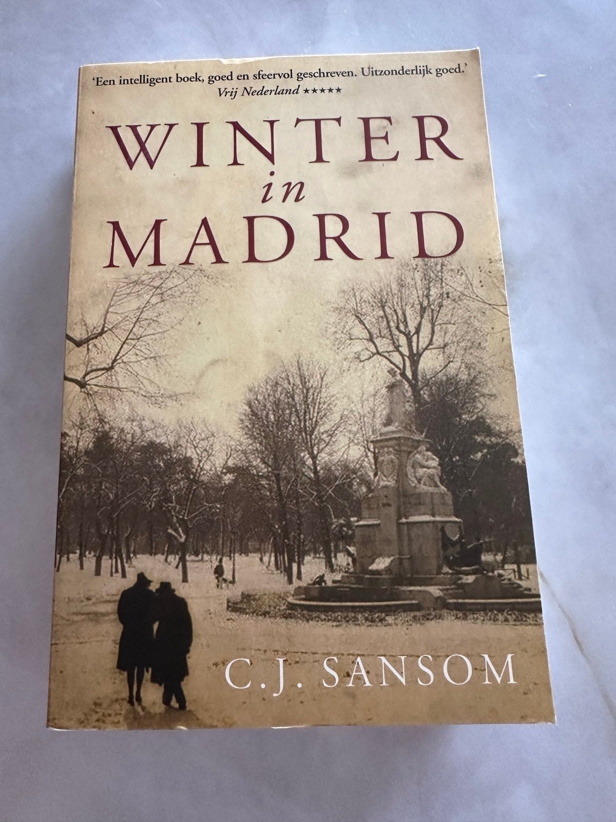 Winter in Madrid - C.J. Sansom (Paperback), Boeken, Romans, Gelezen, Europa overig, Ophalen of Verzenden