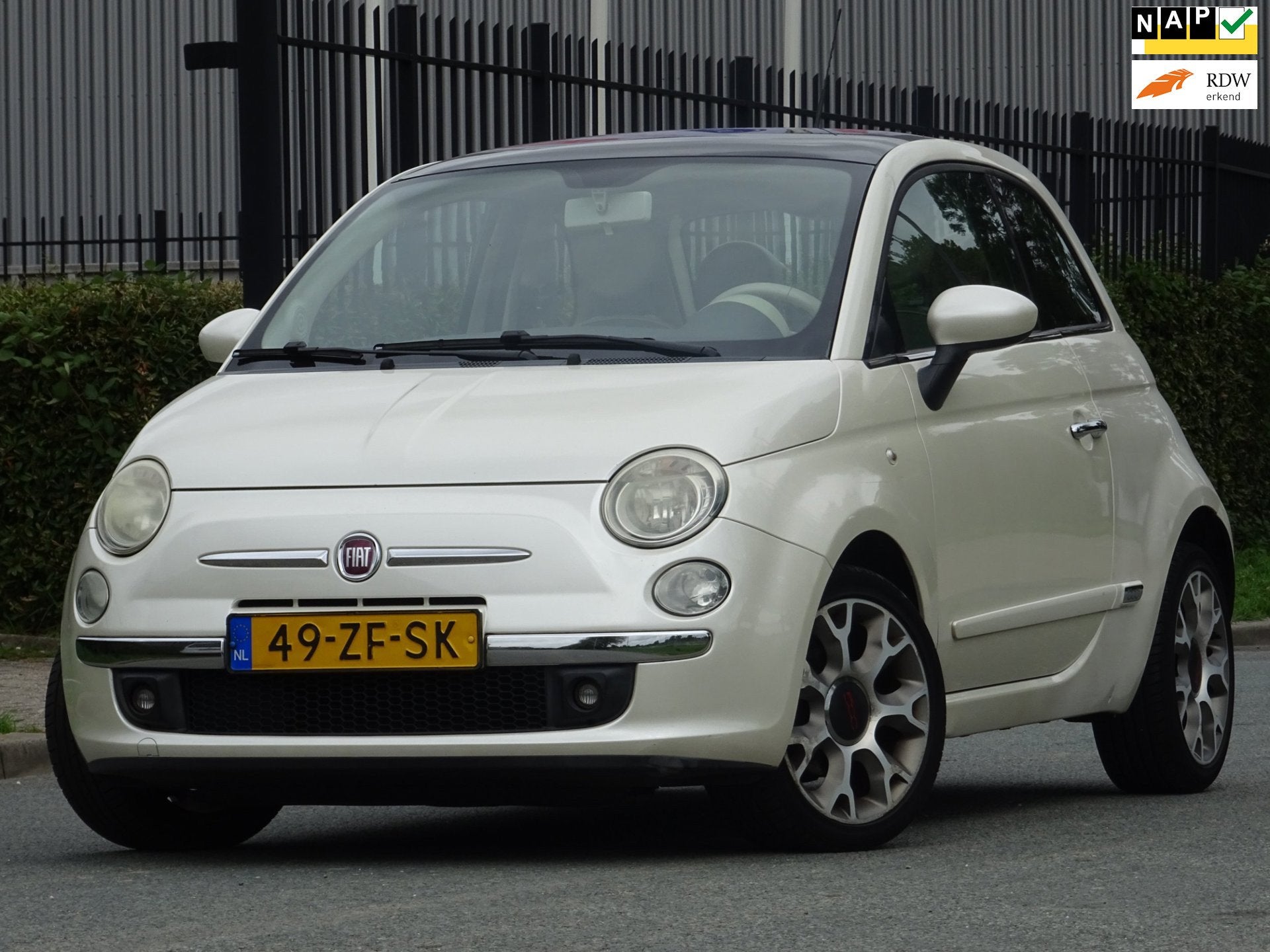 Fiat 500 1.4-16V Lounge NAP/PANORAMADAK/CLIMA/APK 09-2027, Voorwielaandrijving, Dealer onderhouden, 101 pk, Gebruikt