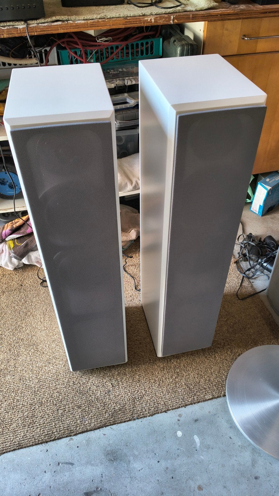 Dynaudio Emit M30 luidsprekers wit