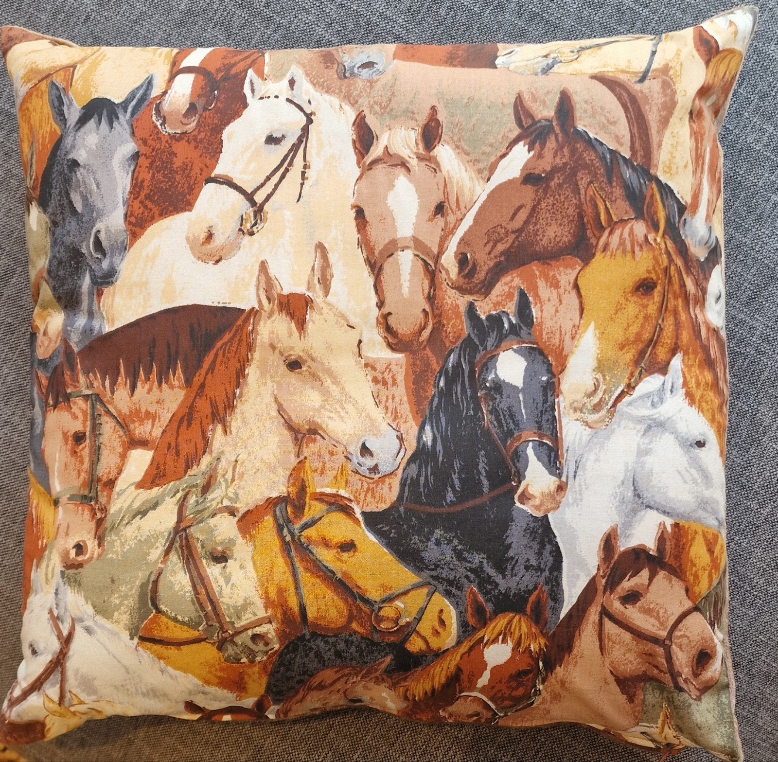 Nieuw Kussen 40x40 met Paardenprint, Ophalen of Verzenden, Nieuw, Overige kleuren, Vierkant