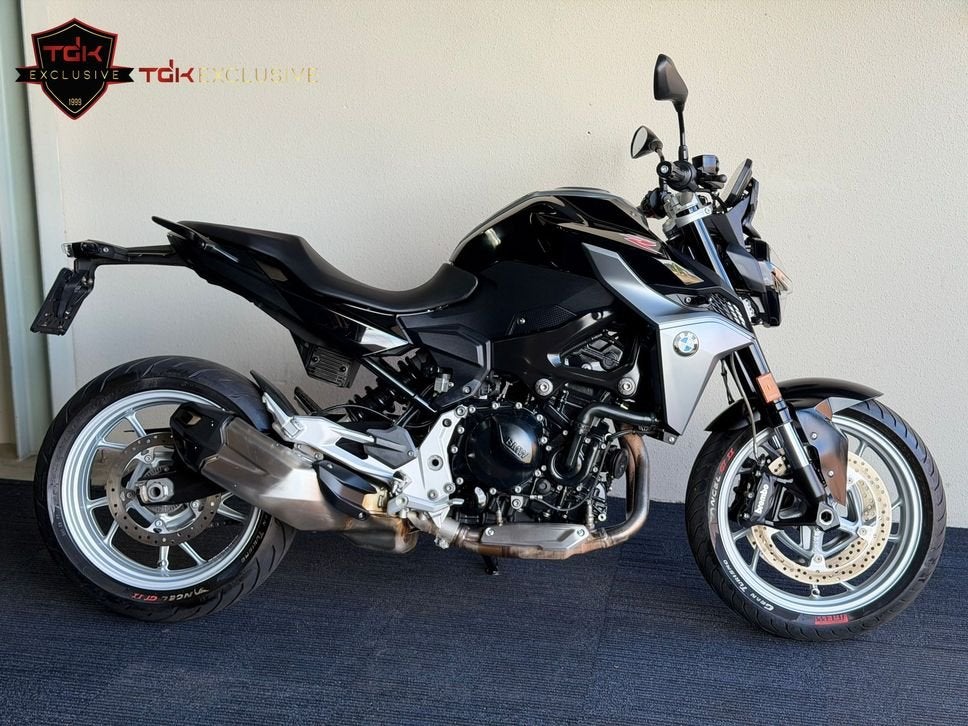 BMW F900R F 900 R BLACK STORM METALLIC (900 XR GS 1000 35KW), Motoren, Motoren | BMW, Bedrijf, Meer dan 35 kW, Minimaal motorrijbewijs A2