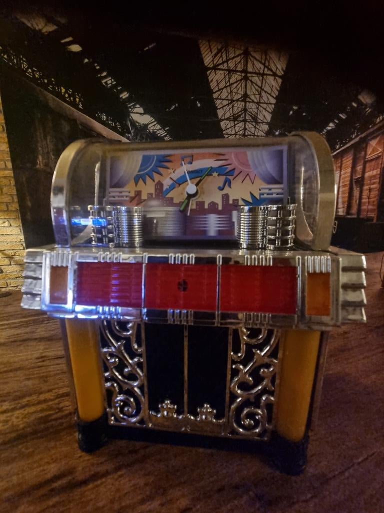 Mini Jukebox met verlichting en klok, Verzamelen, Automaten | Jukeboxen, Ophalen of Verzenden, Zo goed als nieuw, 1970 tot heden