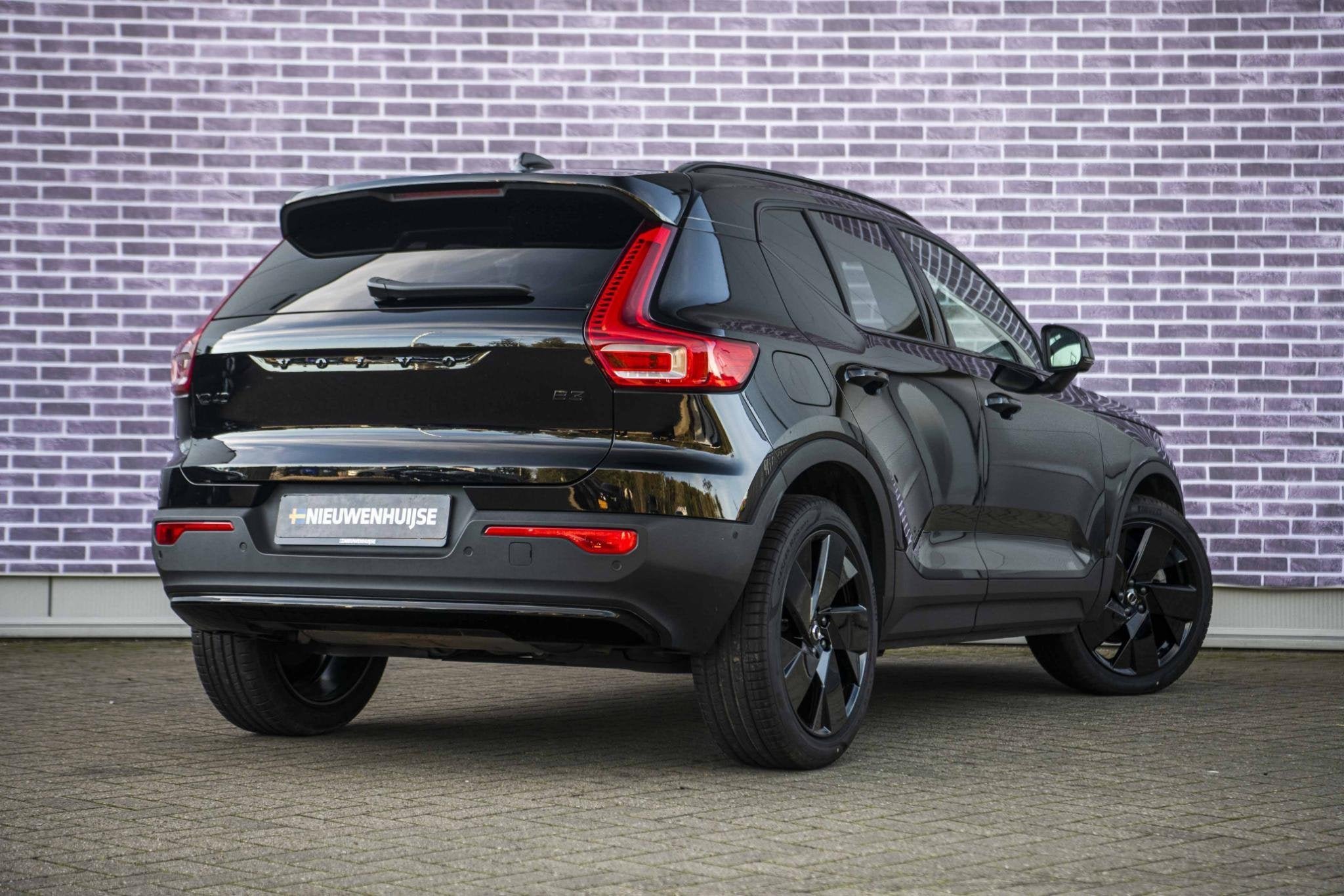 Volvo XC40 2.0 B3 Plus Dark Black Edition | Harman Kardon Au, Auto's, Volvo, Gebruikt, Euro 6, 4 cilinders, Bedrijf