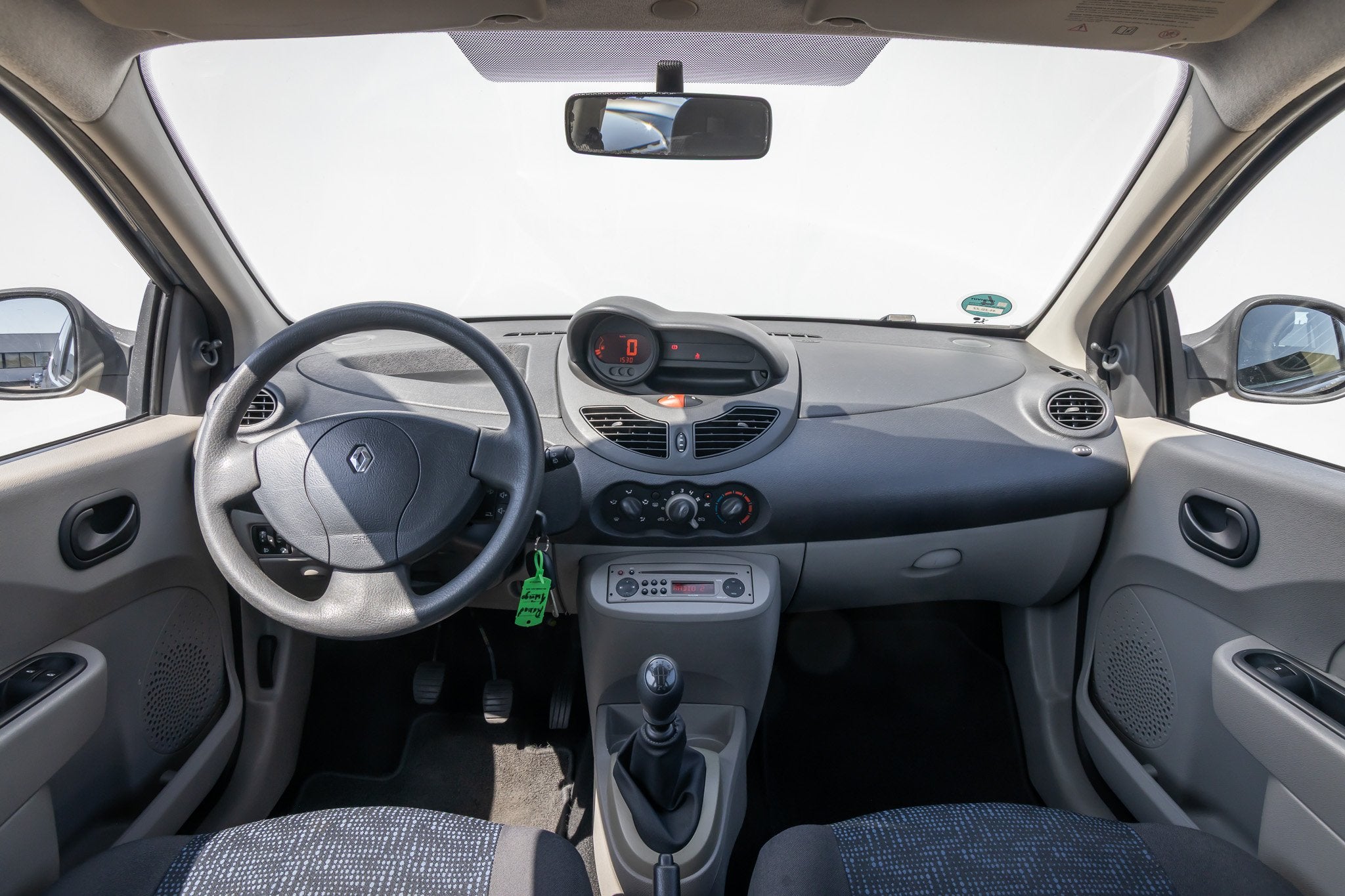 Renault Twingo 1.2 Authentique nlauto elektrische ramen voor, Keurmerk '100% Onderhouden', Twingo, Gebruikt, 31 €/maand