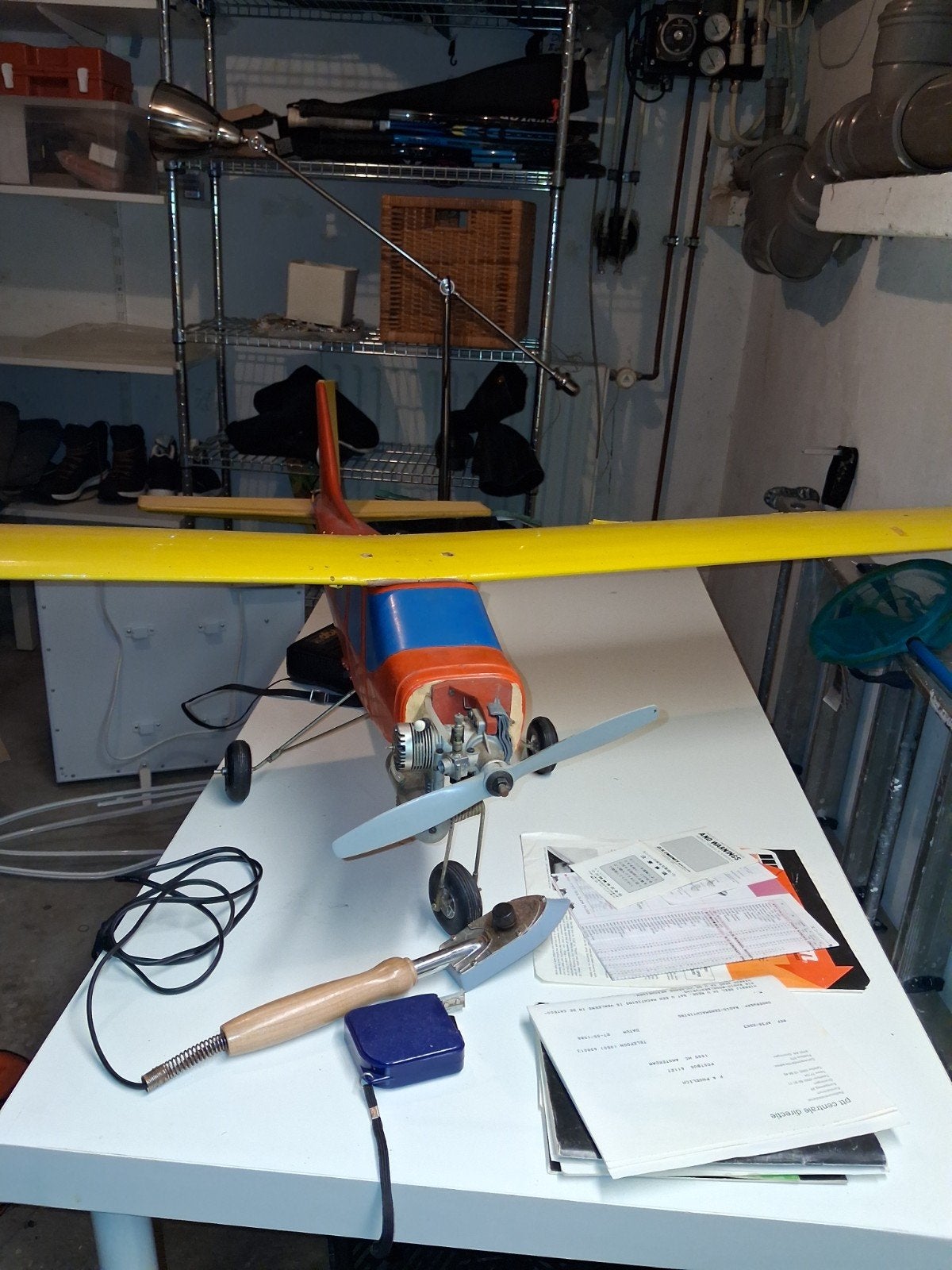 RC Vliegtuig & Auto op Brandstof - Project voor Hobbyisten, Ophalen, Benzine, Gebruikt, Auto offroad