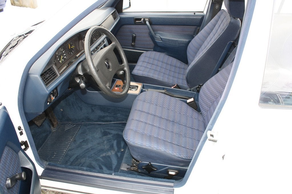 Mercedes-Benz 190 2.0 E automaat (bj 1989), Auto's, Mercedes-Benz, 1160 kg, Achterwielaandrijving, Gebruikt, Overige modellen