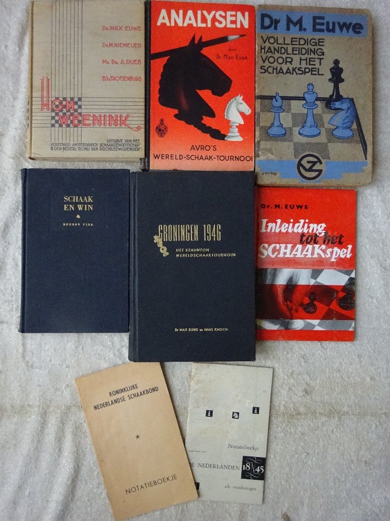Collectie van 6 oude schaakboeken o.a. Dr. Max Euwe en meer, Ophalen of Verzenden, Minder dan 500 stukjes, Gebruikt, Schaken
