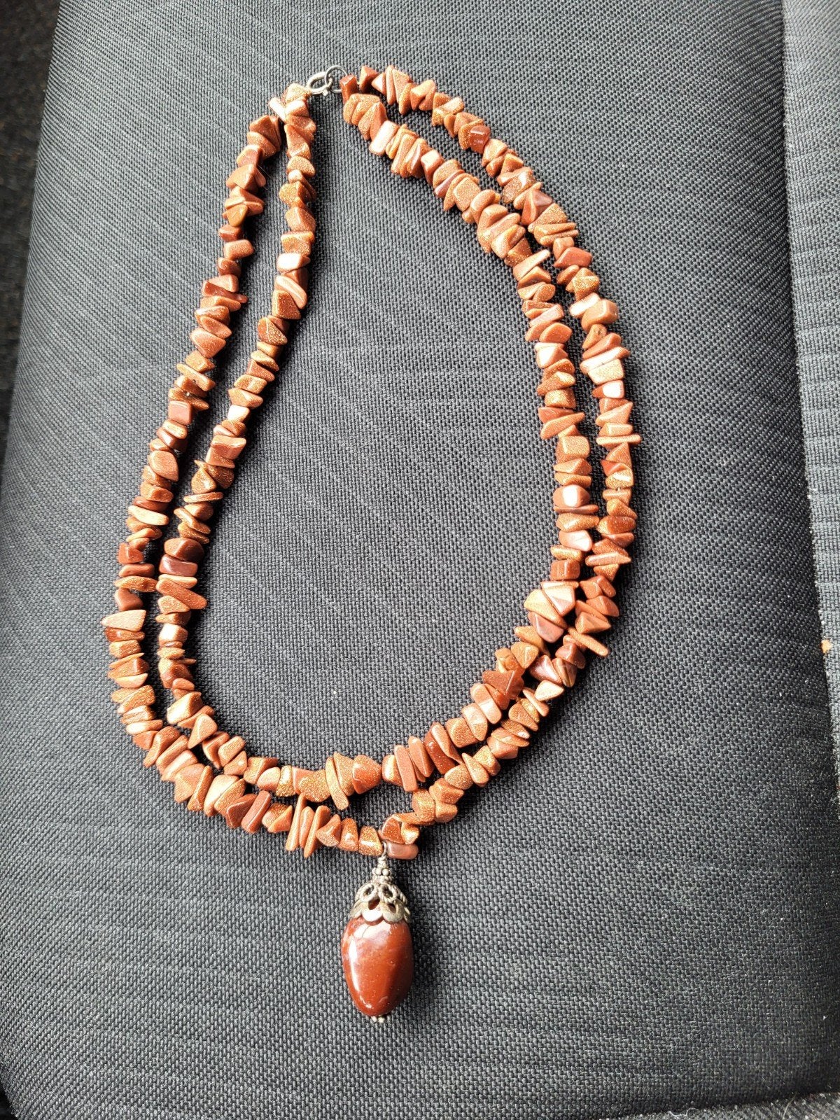 Dubbele ketting met goudsteen en hanger zilver, Met hanger, Gebruikt, Bruin, Ophalen of Verzenden