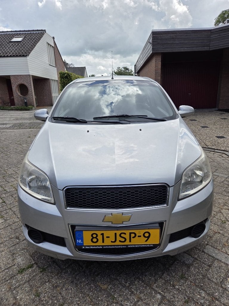 Chevrolet Aveo 1.4 16V 3D 2009 Grijs, Auto's, Chevrolet, Voorwielaandrijving, 40 €/maand, Aveo, 400 kg