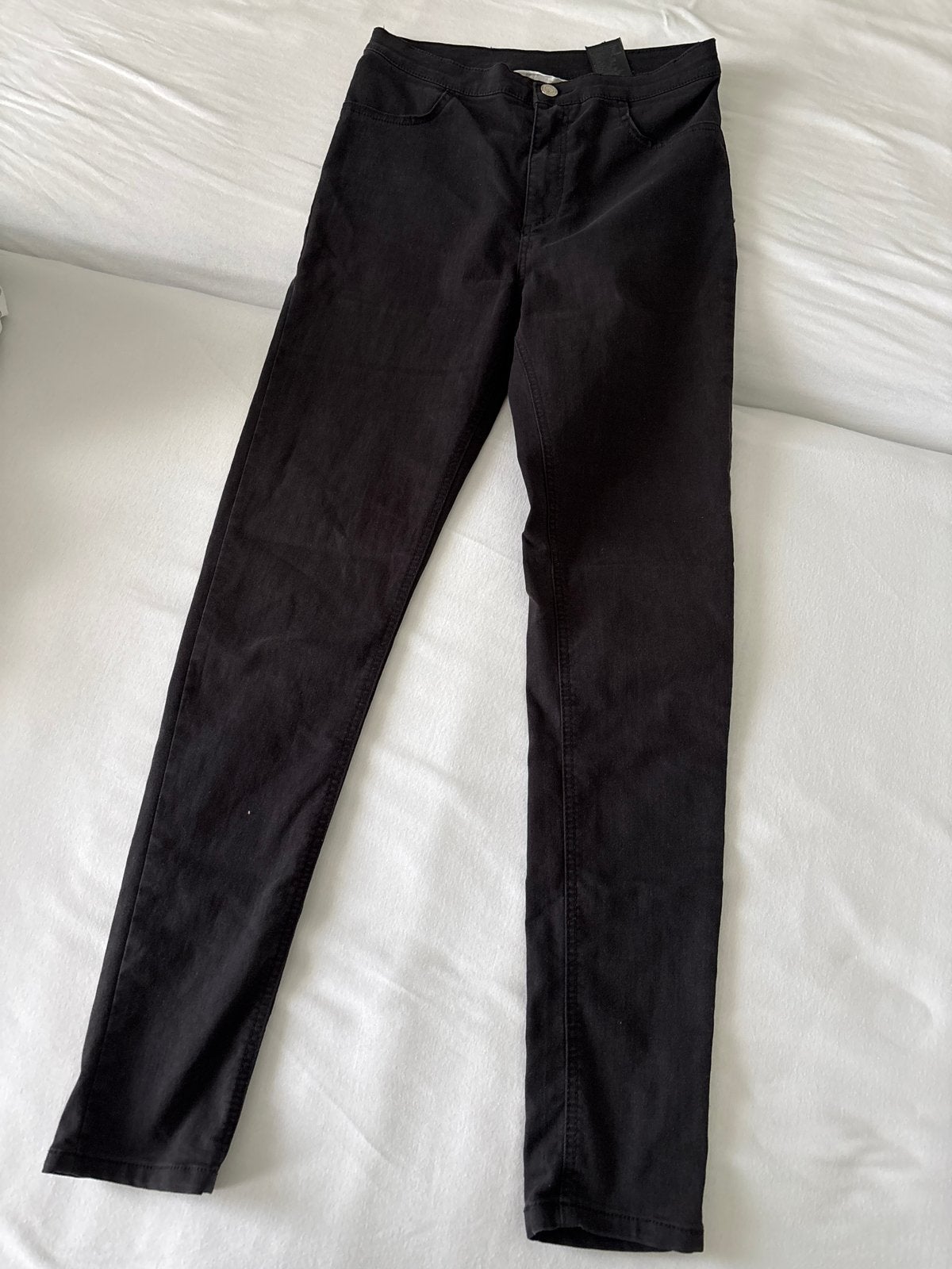 Zwarte stretch broek met echte zakken achterop, Kinderen en Baby's, Ophalen of Verzenden, Zo goed als nieuw, Meisje, Broek