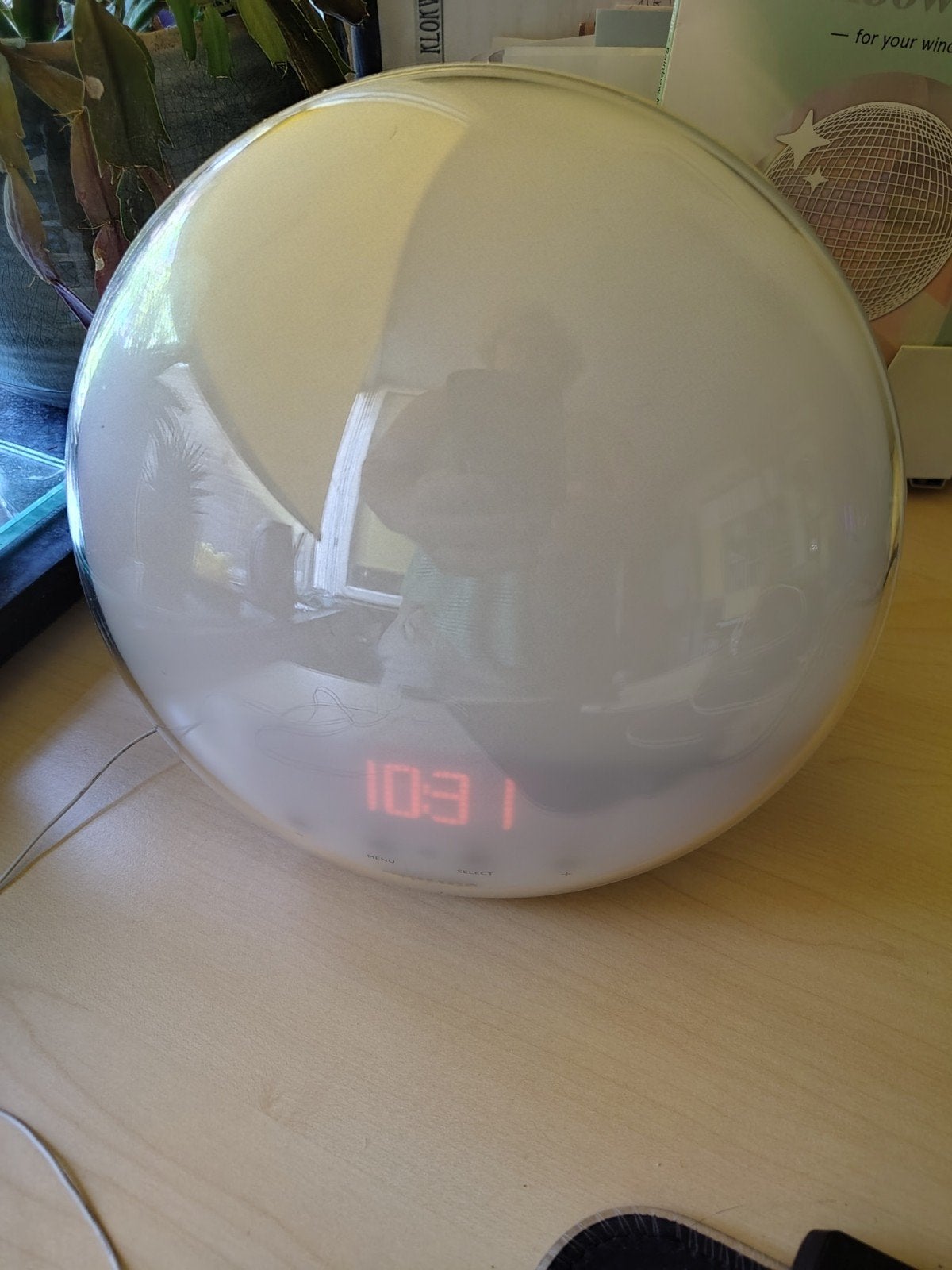 Philips Wake-up Light met FM-radio en wekgeluiden, Ophalen of Verzenden, Gebruikt, Digitaal