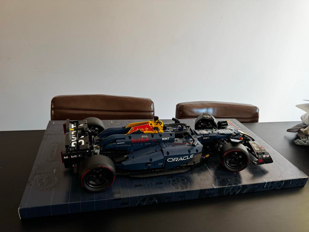 LEGO Technic Red Bull Racing F1 Raceauto, Hobby en Vrije tijd, Modelauto's | 1:24, Ophalen, Zo goed als nieuw, Overige merken