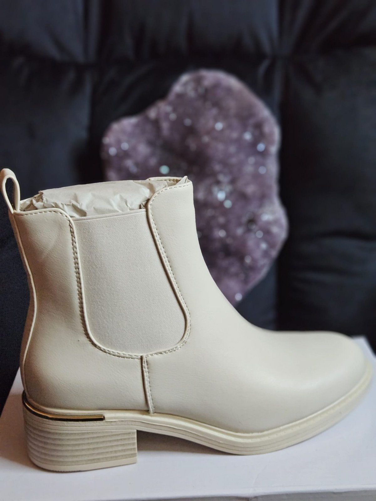 Restpartij beige enkellaarsjes voor dames, Ophalen, Nieuw, Beige, Lage of Enkellaarzen