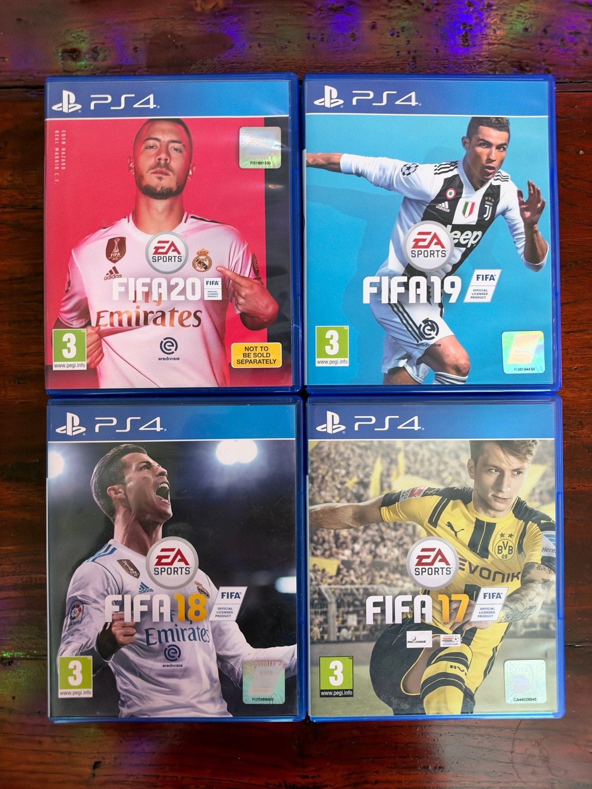 FIFA PS4 Games: FIFA 17, 18, 19, 20 - Voetbalcollectie, Eén computer, Ophalen of Verzenden, Zo goed als nieuw, Sport
