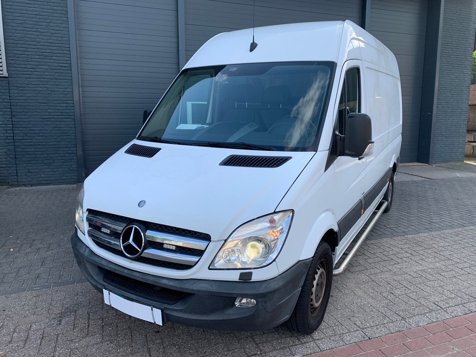 MERCEDES SPRINTER 319CDI L2/H2 AUT XENON LEDER 3PERS 190PK, Auto's, Automaat, Euro 5, Zwart, 190 pk