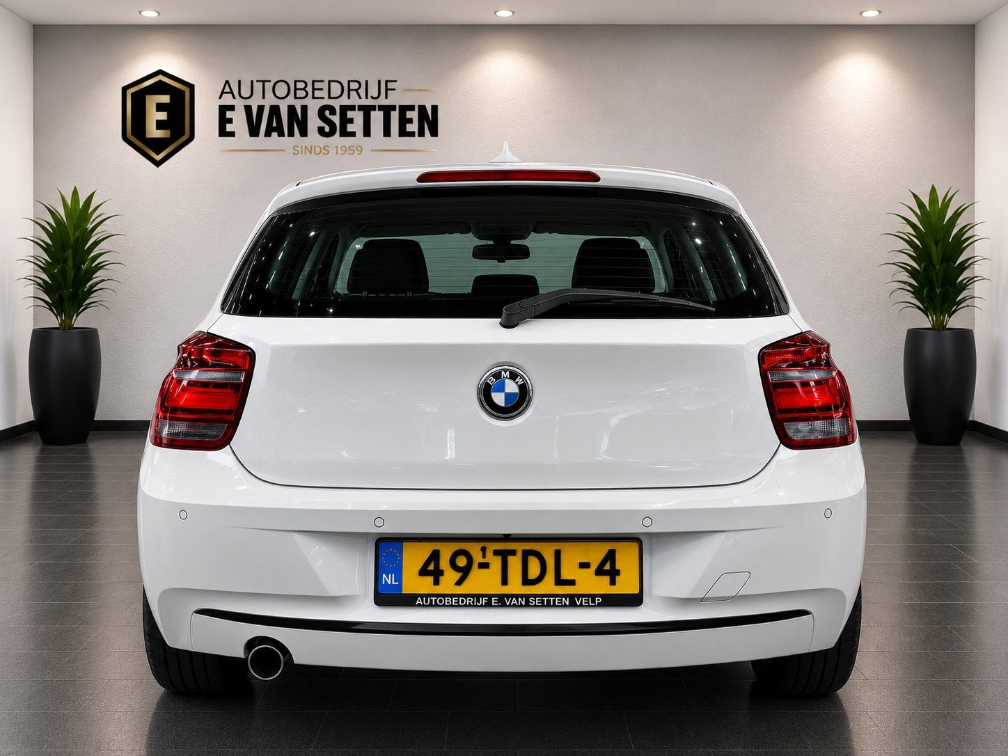 BMW 1-serie 116i Executieve Sport, Euro 5, Gebruikt, Zwart, 4 cilinders