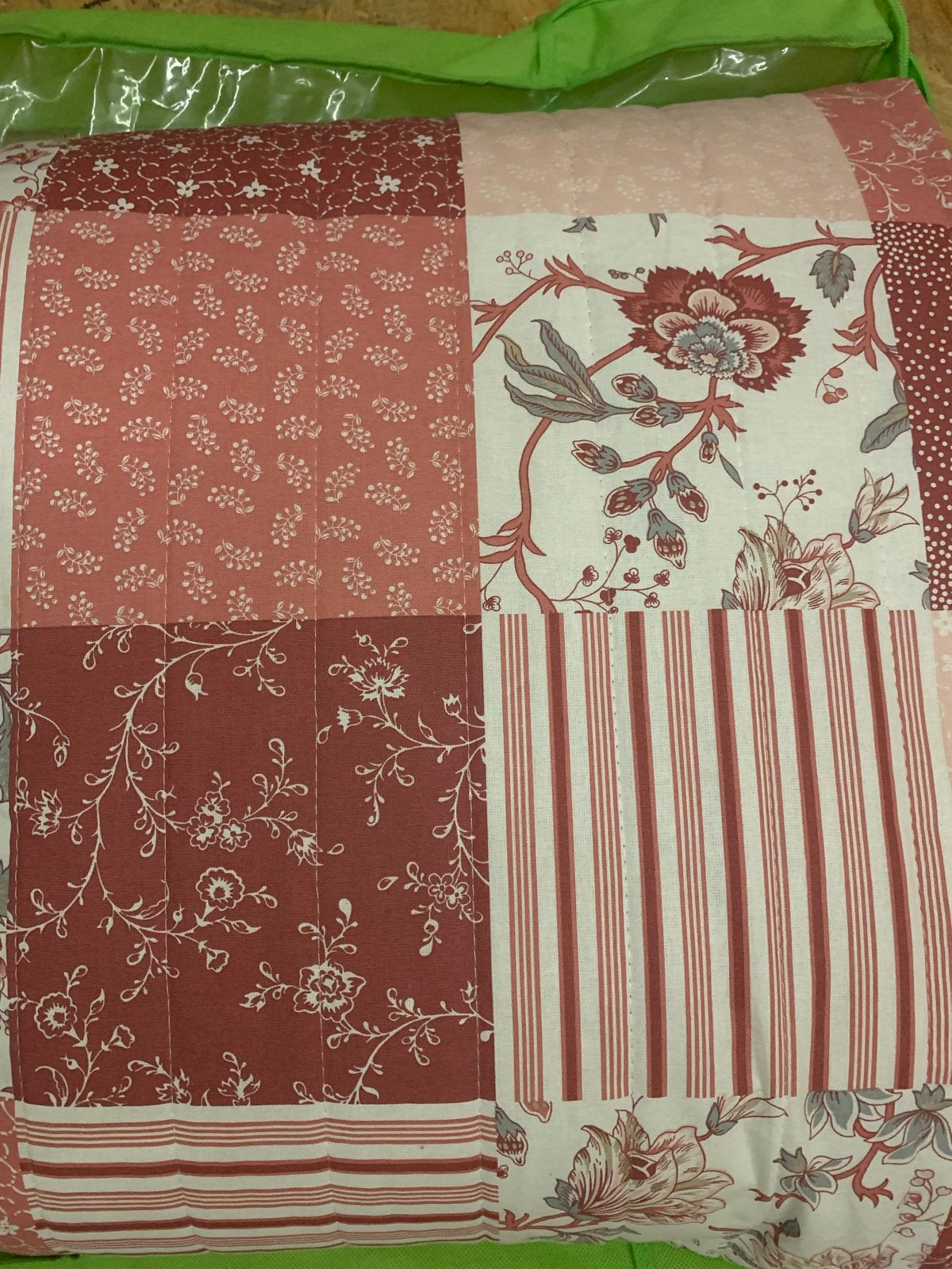 Ikea varruta bedsprei  met patchwork en bloemenprint, Verzenden, Nieuw, Roze, Vierkant