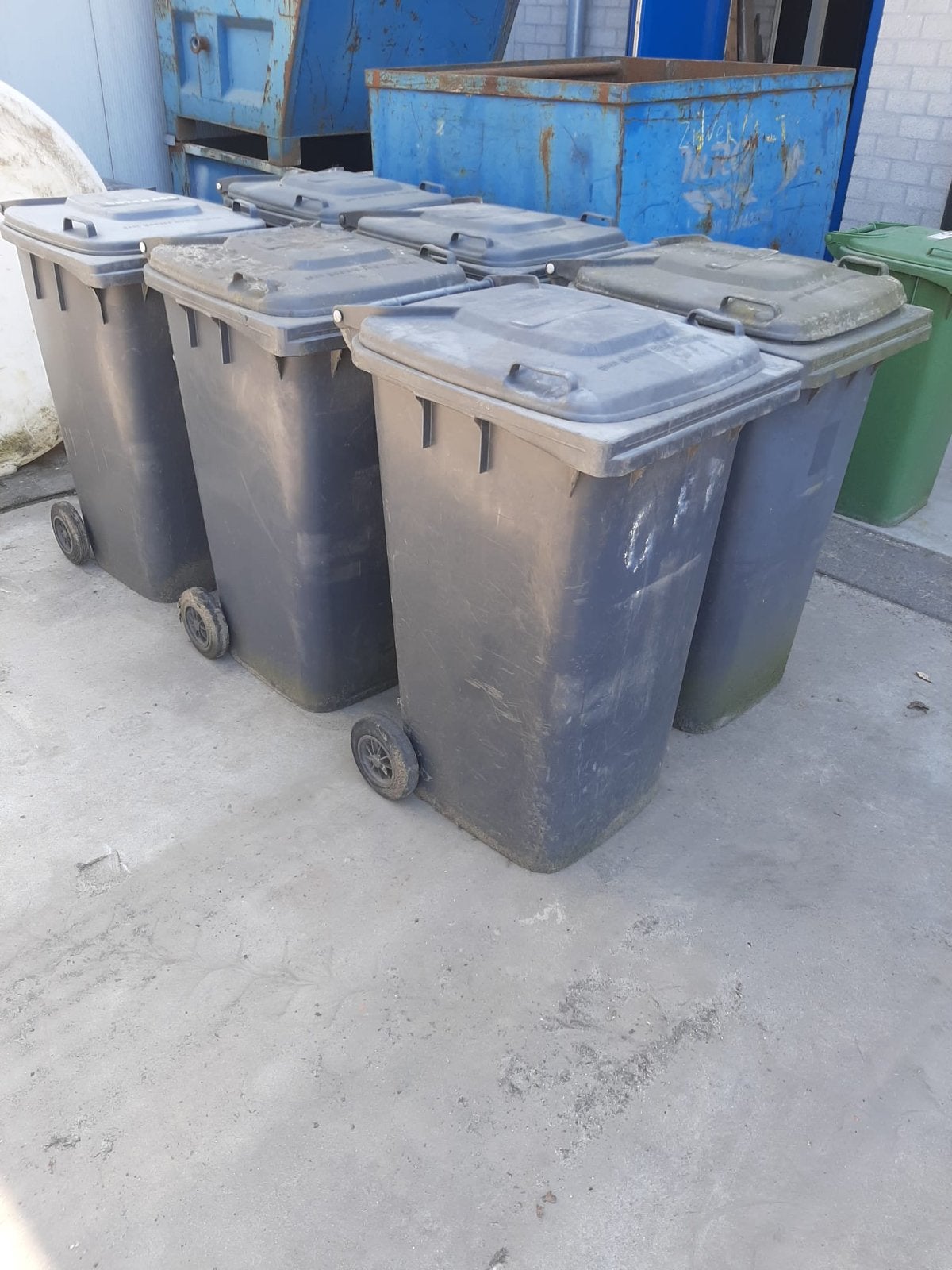 Gebruikte grijze afvalcontainers/kliko, 40 liter of meer, Ophalen, Gebruikt, Kunststof