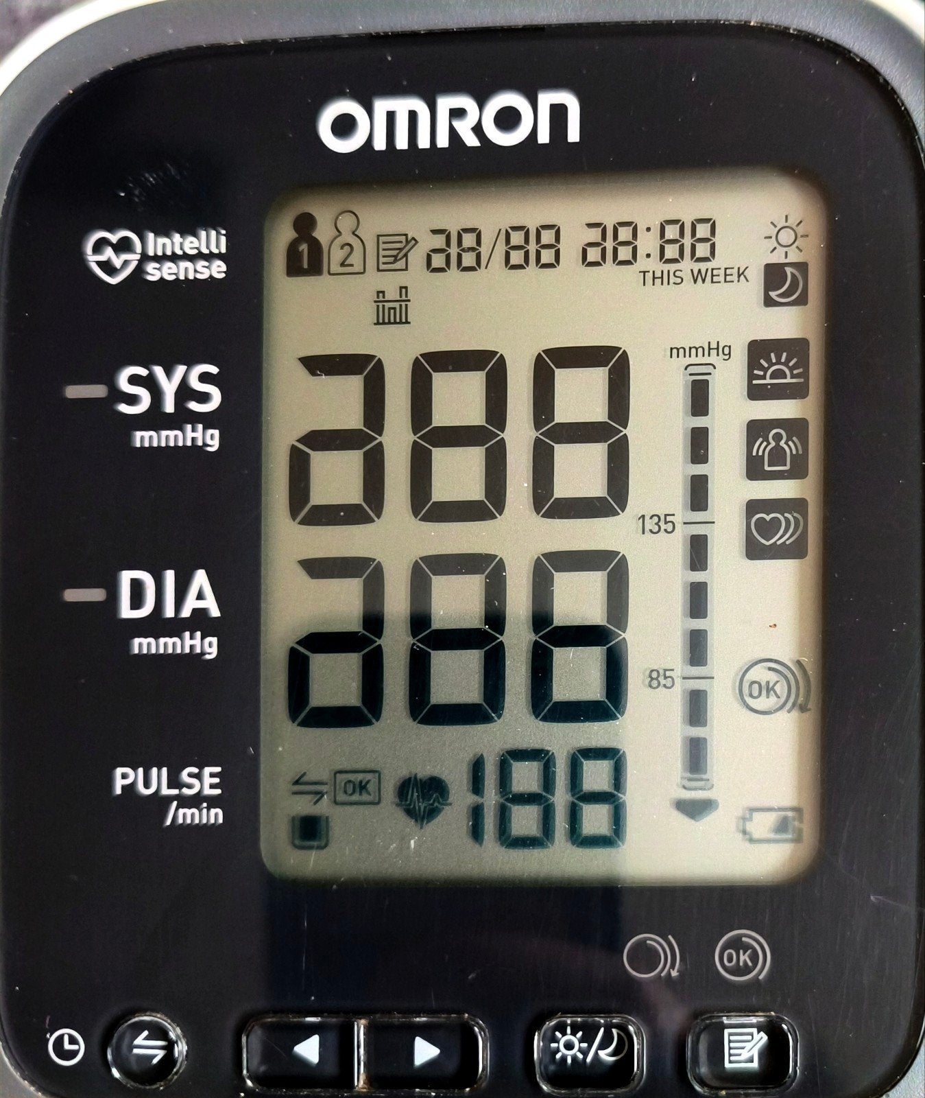 Omron M7 Intelli IT Bloeddrukmeter (HEM-7322T-E), Ophalen of Verzenden, Zo goed als nieuw, Overige typen