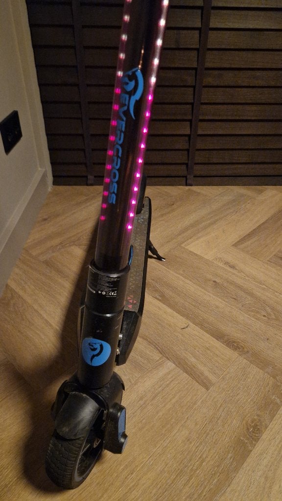 Evercross elektrische step met LED-verlichting, Fietsen en Brommers, Ophalen, Gebruikt, 14 inch of minder, Handrem