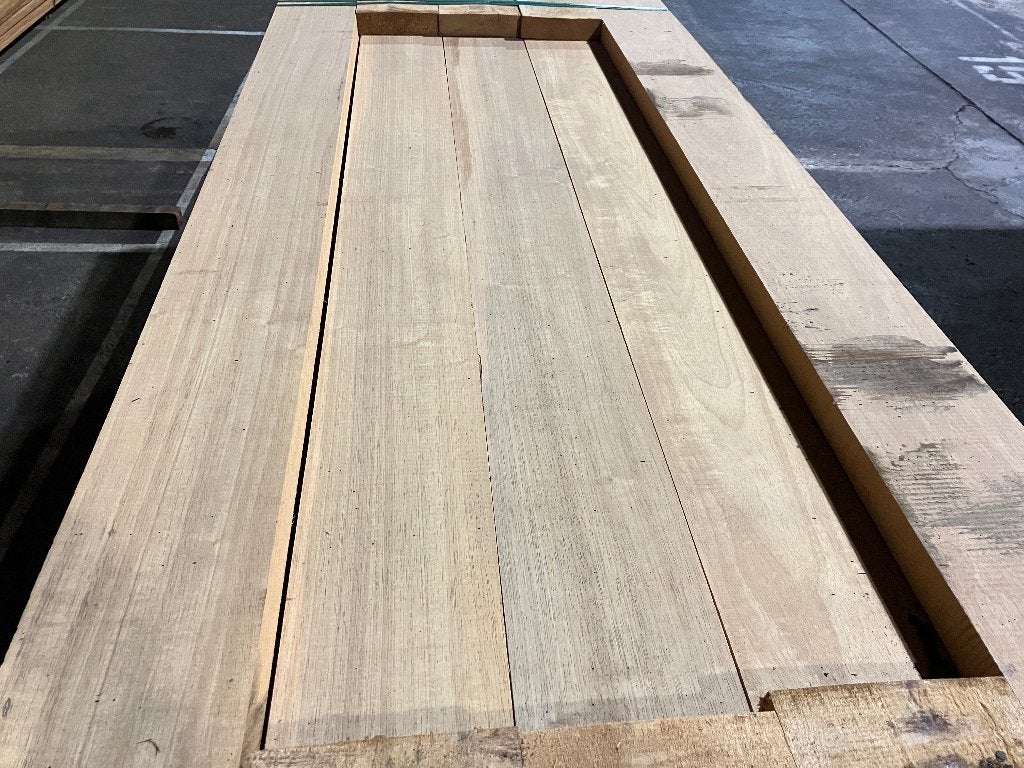 Hardhout–Tauari–balken-liggers-regels-50x200mm-€ 9,00 per m1
