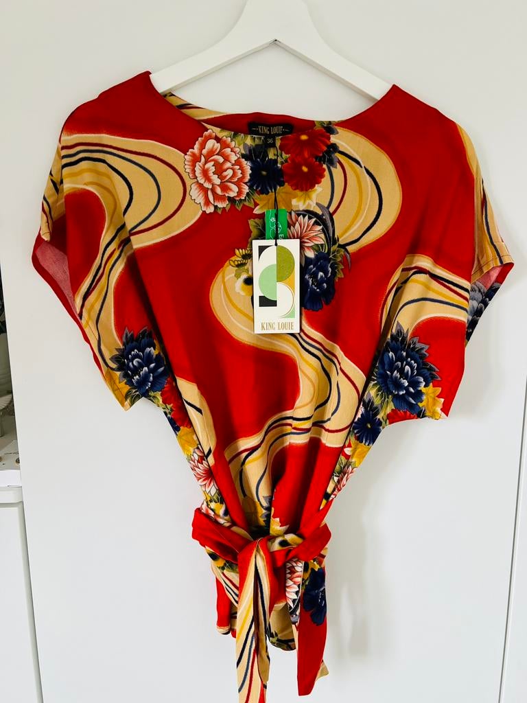 King Louie top blouse shirt nieuw maat 36 valt als 38, Kleding | Dames, Tops, Nieuw, Ophalen of Verzenden, Korte mouw, Maat 36 (S)