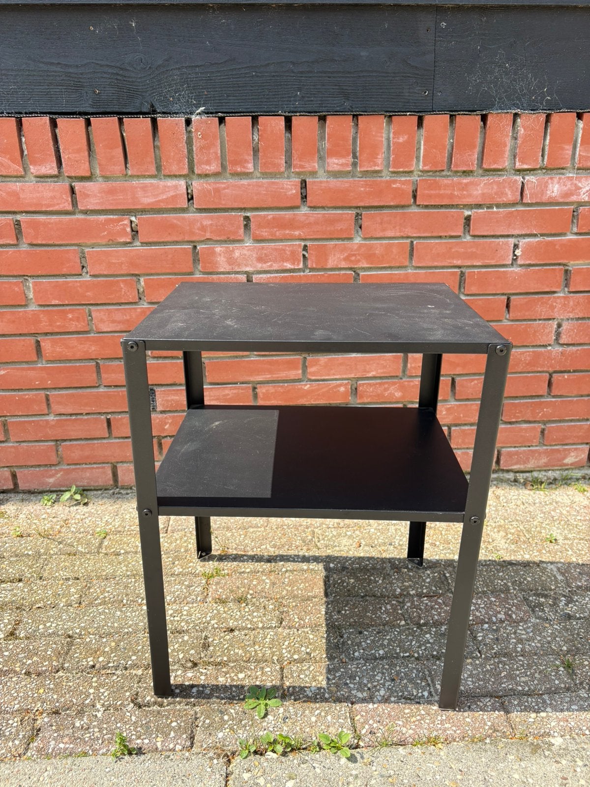 Nachtkastje zwart, Ophalen, Minder dan 45 cm, Metaal of Aluminium, Zo goed als nieuw
