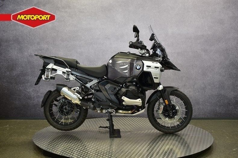 BMW R 1300 GS ADVENTURE (bj 2025), Einsteinlaan 5
2289 CC  Rijswijk, NL, Bedrijf, BMW Motorrad Nederland, Toermotor