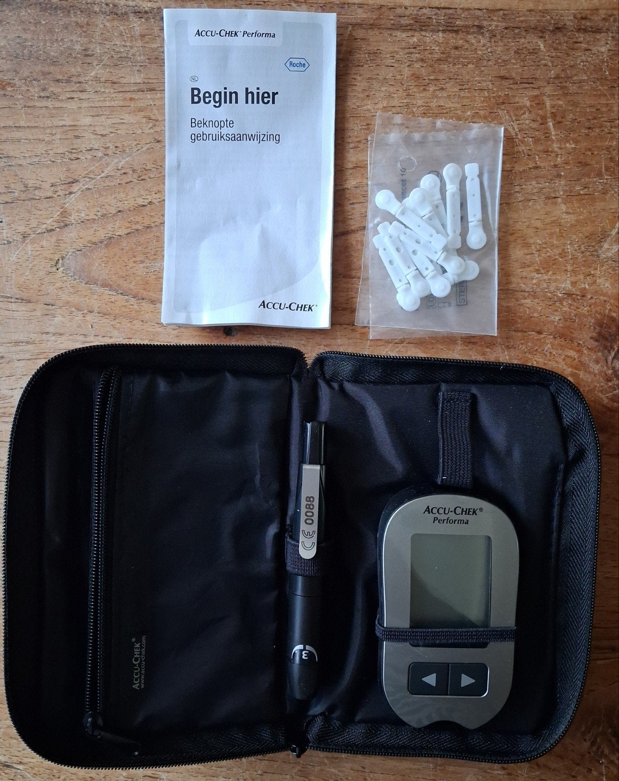 Accu-Chek Performa Bloedglucosemeter Set, Ophalen of Verzenden, Gebruikt, Overige typen