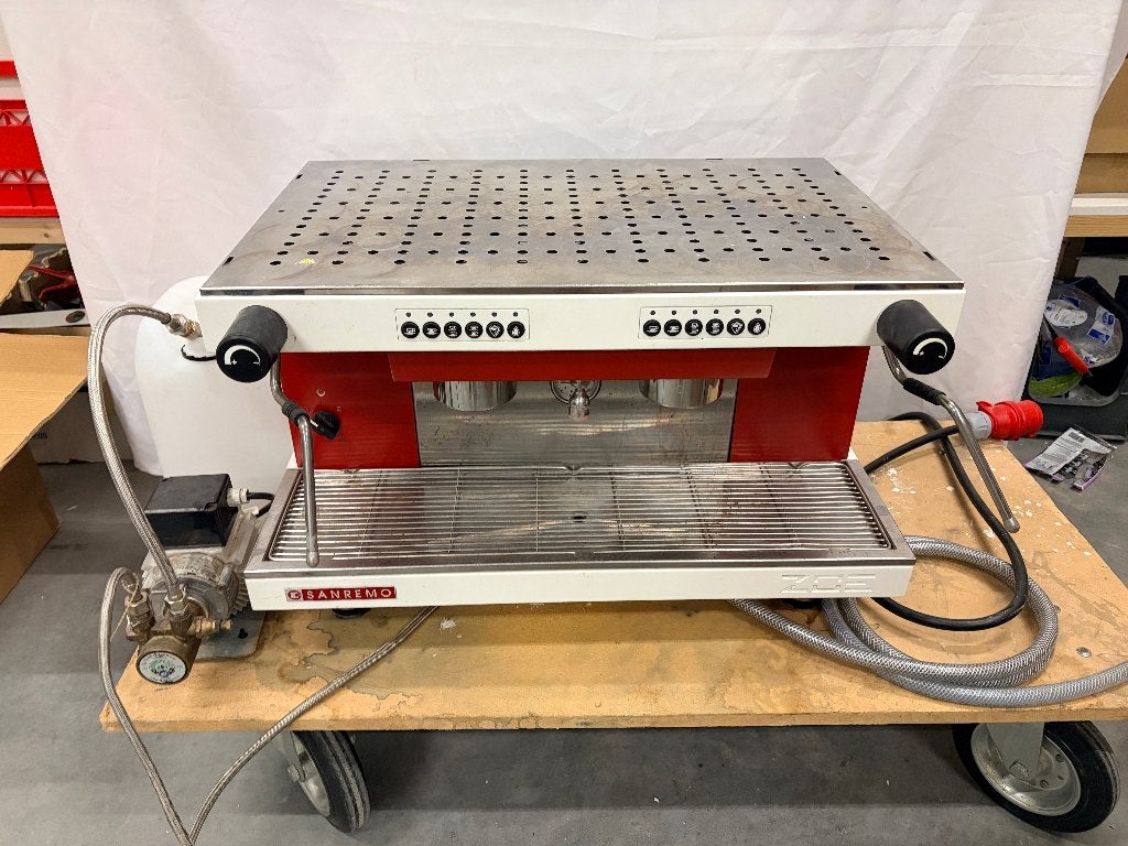 Sanremo Zoe Competition 2-groeps espressomachine met pomp, Gebruikt, Espresso apparaat, 10 kopjes of meer, Gemalen koffie