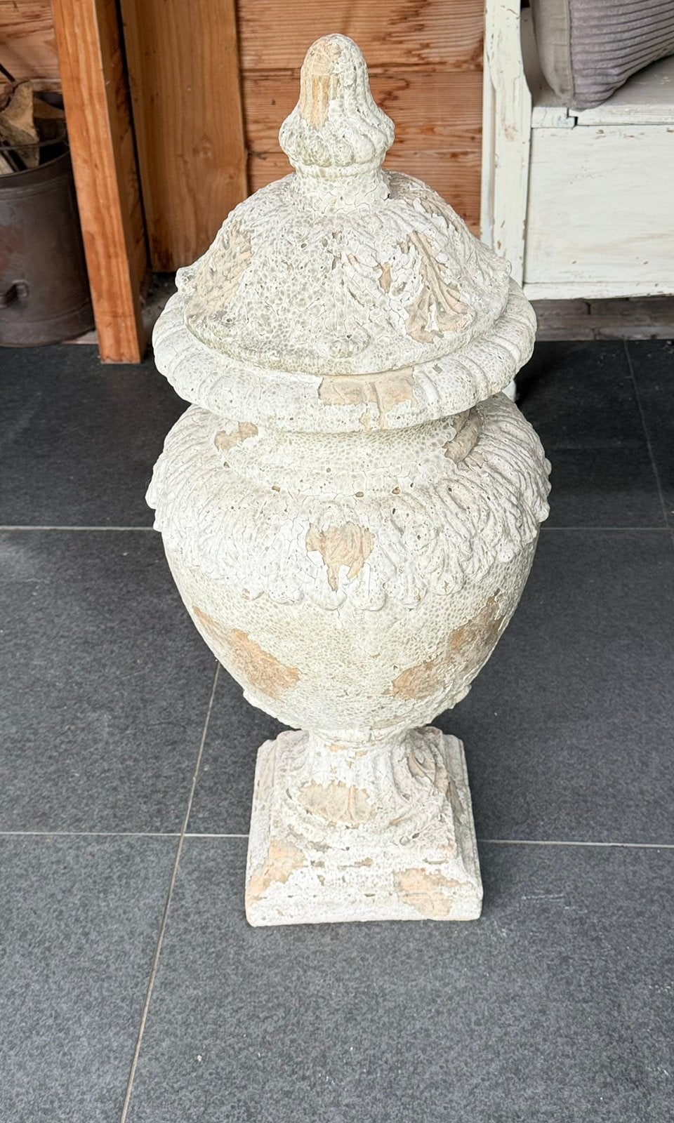 Prqchtige grote zware landelijke brocante VAAS  met deksel, Tuin en Terras, Ophalen, Zo goed als nieuw