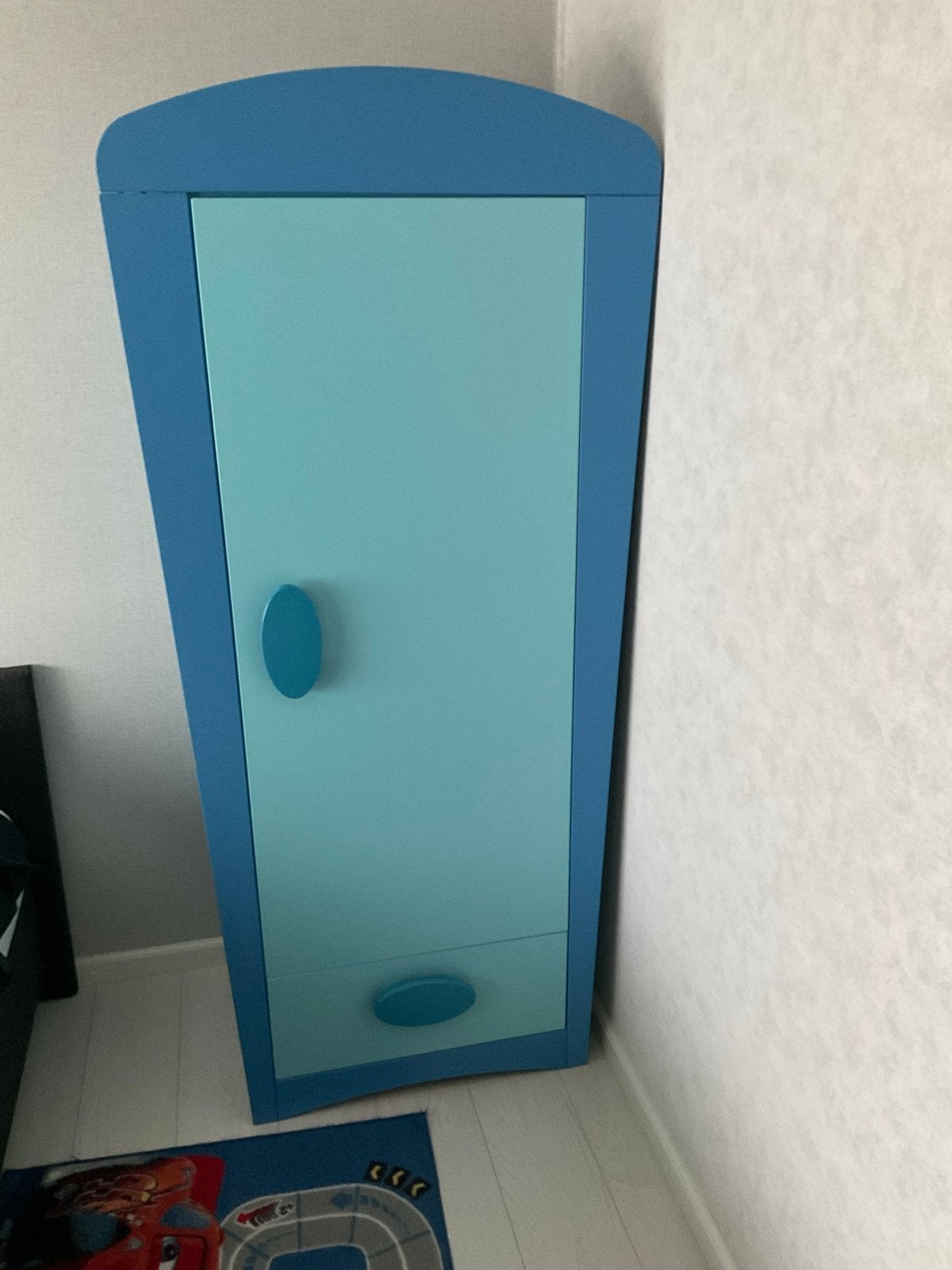 Blauwe kinderkledingkast met lade, Gebruikt, 105 cm of meer, Ophalen of Verzenden, Beterbed