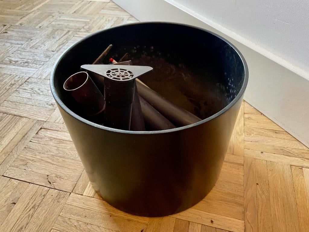 Plantenpot / bloempot zwart – watermeters hydrocultuur, Kunststof, Gebruikt, Rond, Minder dan 40 cm