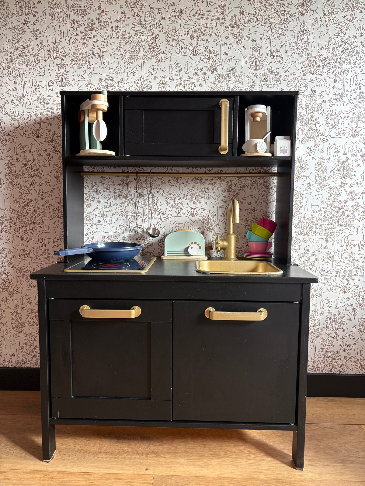 Ikea gepimpte speelkeuken, zwart + goud, Ophalen, Gebruikt, Hout, Speelkeuken