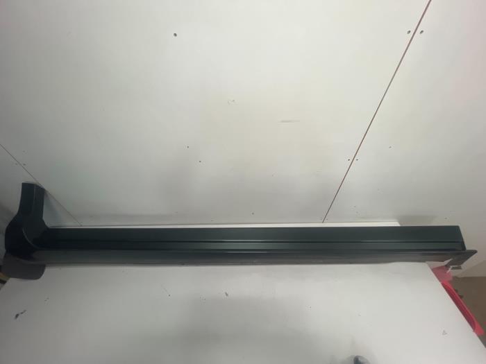 Zijskirt rechts van een Ford Kuga, Auto-onderdelen, Carrosserie en Plaatwerk, Ford, Gebruikt, 3 maanden garantie, Ophalen of Verzenden