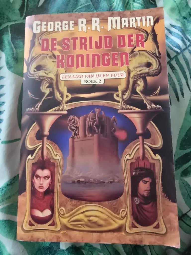 George R.R Martin: de strijd der Koningen, boek 2 (ijs&vuur), Boeken, Ophalen of Verzenden, Gelezen