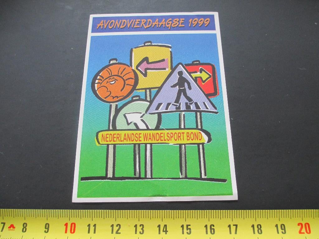 sticker Avondvierdaagse 1999 Nederlandse Wandelsport bond, Verzamelen, Ophalen, Zo goed als nieuw