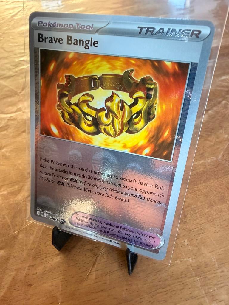 Brave Bangle Reverse Pokeball - White Flare - Engels, Ophalen of Verzenden, Nieuw, Losse kaart, Foil