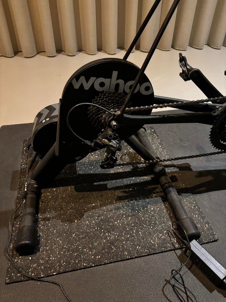 Wahoo KICKR CORE Smart Fietstrainer, Ophalen, Zo goed als nieuw, Overige typen