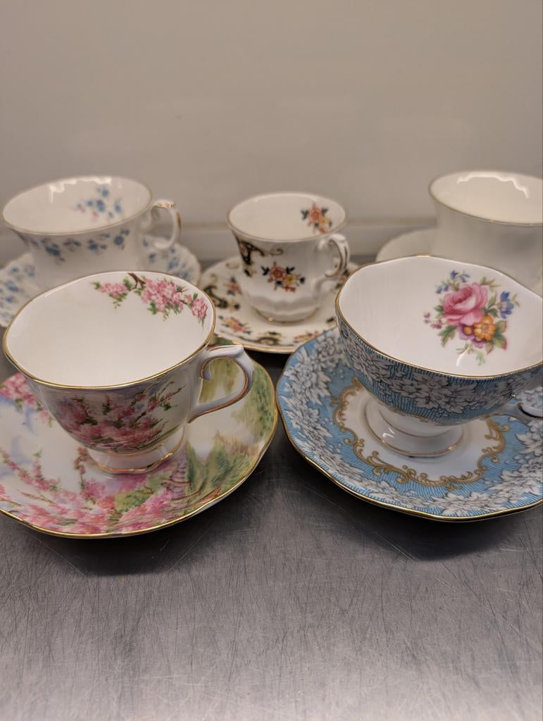 Royal Albert Theeservies - Vintage Collectie, Antiek en Kunst, Ophalen of Verzenden