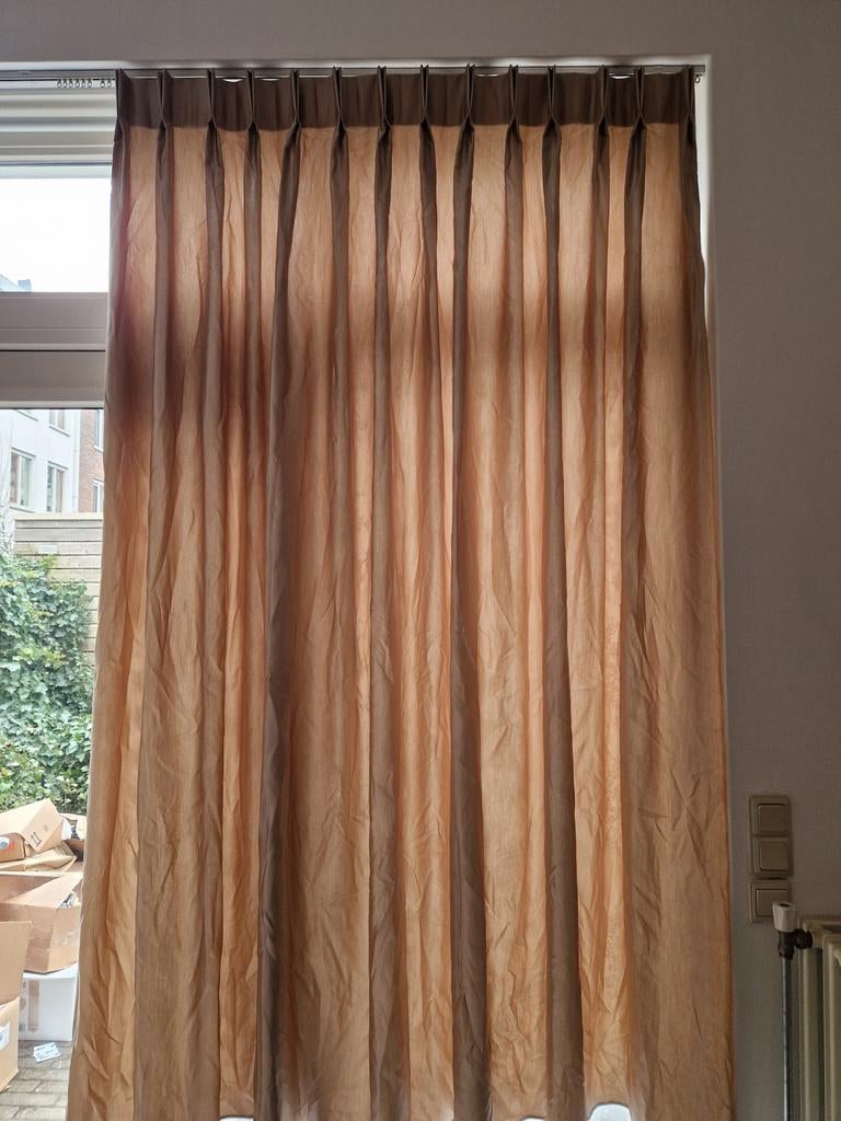 Twee stuks hoogwaardige gordijnen champagne beige kleur, Ophalen, 100 tot 150 cm, 200 cm of meer, Hotel chique, modern, klassiek