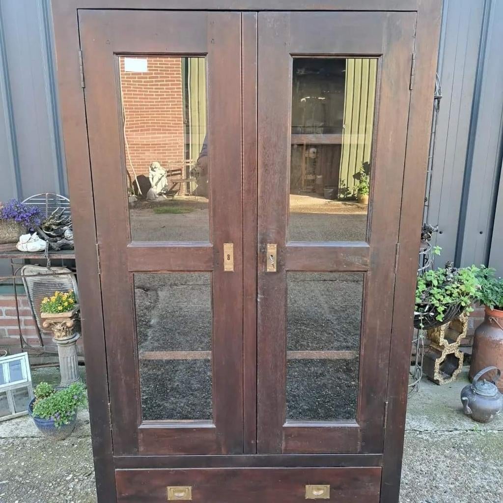 Koloniale vitrinekast, buffetkast afm. 120x53cm en 196cm hoo, Huis en Inrichting, Ophalen of Verzenden, Zo goed als nieuw, 25 tot 50 cm