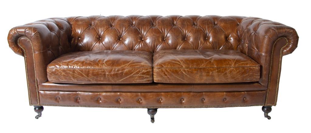 SHOWROOMMODEL Stoere vintage chesterfield 3 zits bank cognac, Huis en Inrichting, Banken | Bankstellen, Nieuw, 75 tot 100 cm, Leer