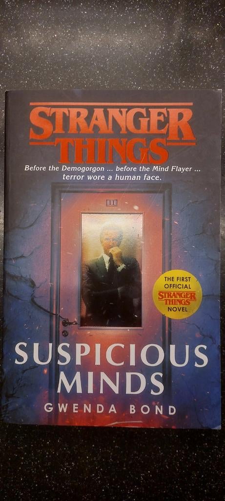 Stranger Things: Suspicious Minds - Engelstalig boek, Boeken, Ophalen of Verzenden, Gelezen, Gwenda Bond