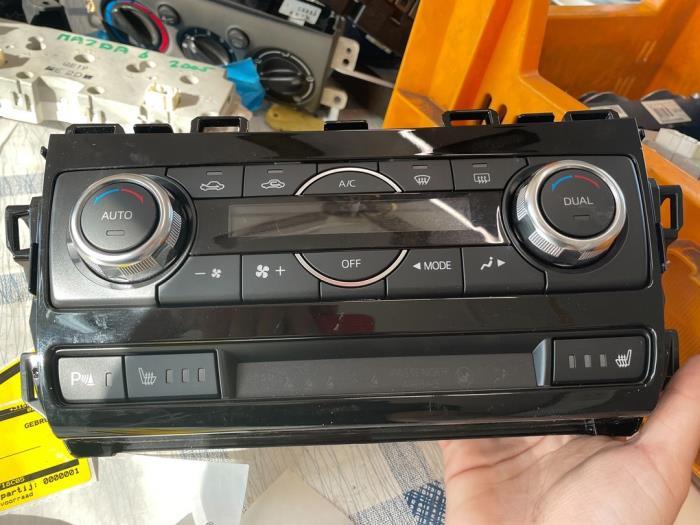 Kachel Bedieningspaneel van een Mazda CX-5, Gebruikt, -, -, Mazda