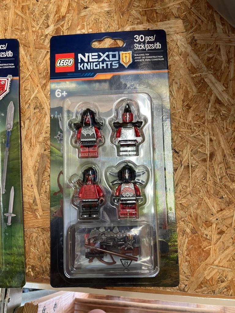 LEGO Nexo knights #853516 Monsters Army-Building Set, Kinderen en Baby's, Speelgoed | Duplo en Lego, Ophalen of Verzenden, Nieuw