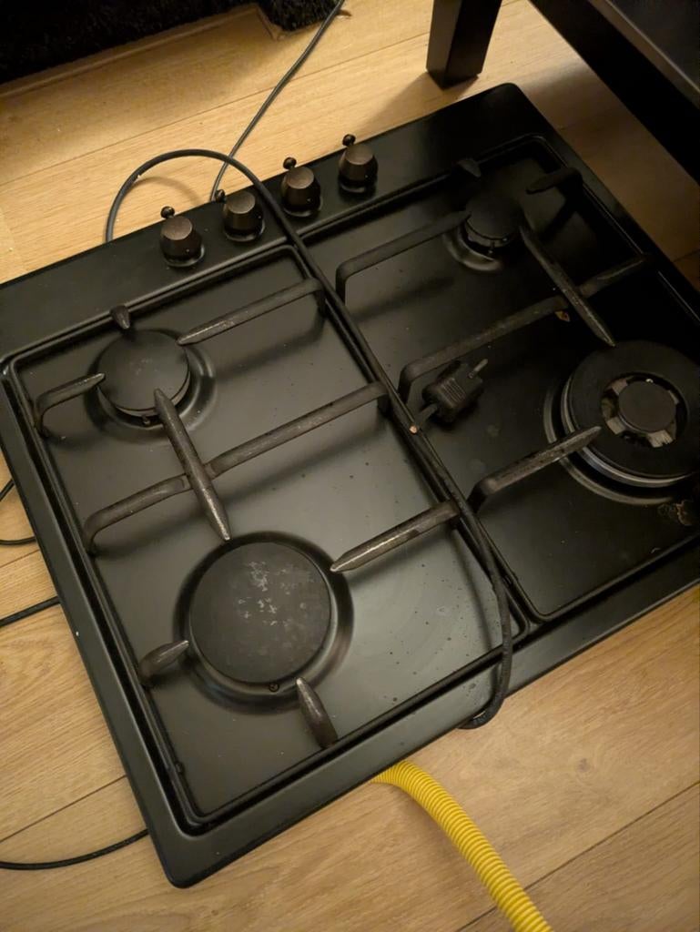 Gasfornuis met 4 pitten, Witgoed en Apparatuur, Fornuizen, Ophalen, Gebruikt, 4 kookzones, Gas