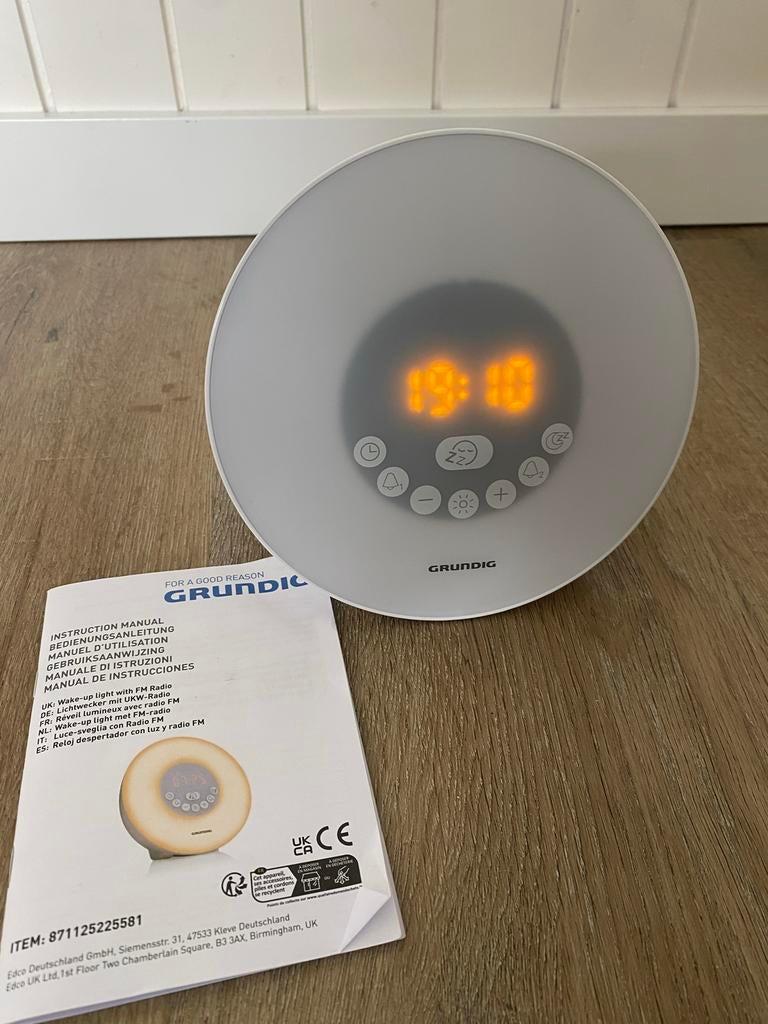 Grundig Wekker Radio met Wake-up Light, Witgoed en Apparatuur, Wekkers, Ophalen, Gebruikt, Digitaal