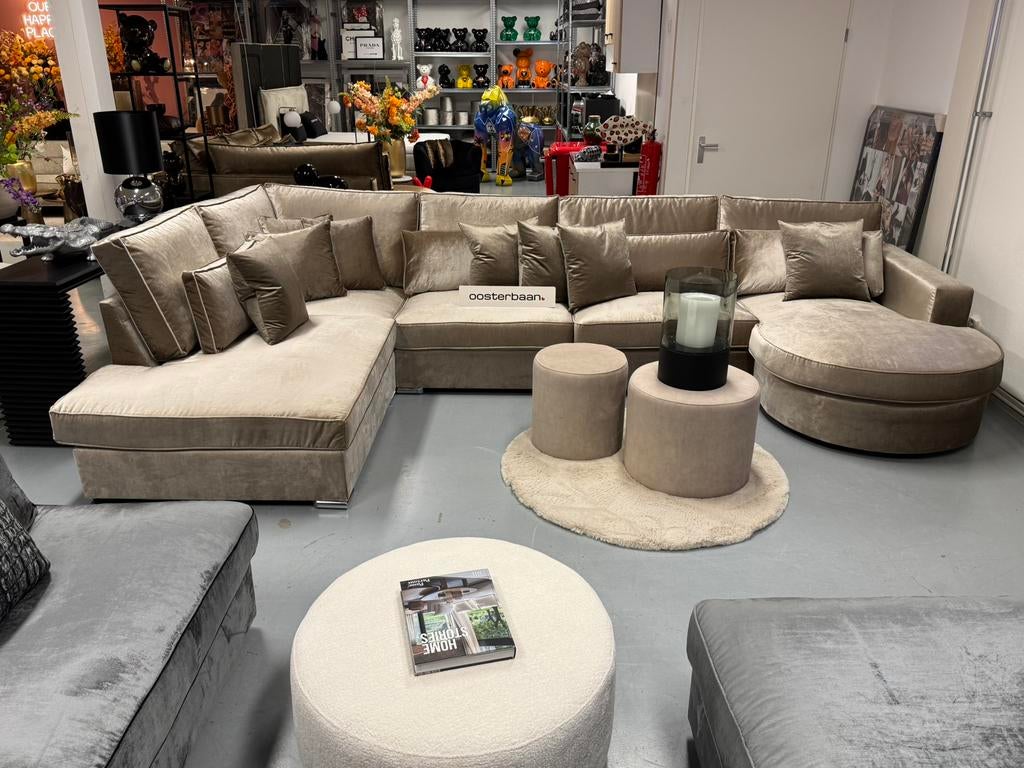 Luxe Velvet U-bank Valentijn 230x400x170cm Emerald105 NIEUW, Info@oosterbaanwonen.nl, Venus 31 8448CE Heerenveen, Hoekbank, Oosterbaan Wonen